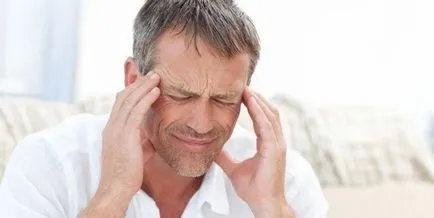 Az első tünetek a stroke a férfiak és nők, hogy mit kell tenni a jelei a stroke (nők) Az első tünetek a stroke a férfiak és nők, hogy mit kell tenni a jelei a stroke