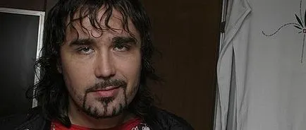 Miért Ilya Safronov mindig kalapot visel (cap) Miért Ilya Safronov mindig kalapot visel