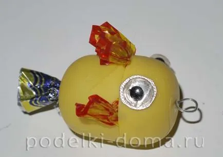 Kézműves Kinder doboz ötletek és mesterkurzusok (tojás) Kézműves Kinder, egy doboz ötletek és műhelyek