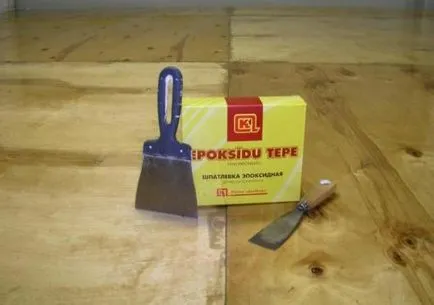 Nézzük meg, mi gitt lemez alatt a tapéta