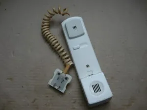 Javítás kaputelefon kézibeszélő