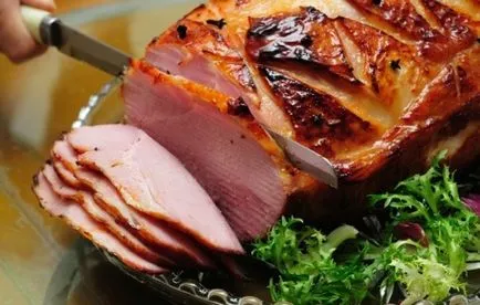 Recept sertés sonka, sült a kemencében, a hüvely, a fólia (terhesség) Receptek csülök, kemencében sült, a lyukat a fólia