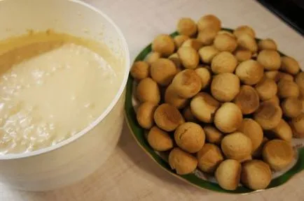 Recept házi sütemény a gyerekkori méz golyók
