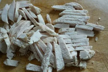 Receptek gombával julienne a gombát és a csirke szeretnek főzni zhuleny a sütőbe, és a serpenyőben