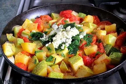 Recept raguval cukkini és paradicsom