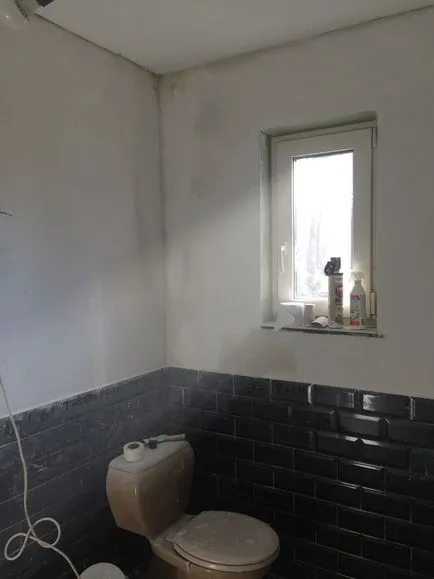 Javítás a fürdőszobában női kezek (majdnem)
