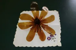 Daisies műanyag tejesüvegeket saját kezűleg (videó)