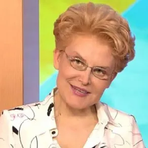 A mol a szem (kötőhártya anyajegyet), hogy mit kell csinálni, és hogyan kell eltávolítani (kötőhártya) A mol a szem (kötőhártya anyajegyet), hogy mit kell csinálni, és hogyan kell eltávolítani
