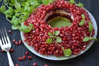 Saláta „Garnet karkötő” lépésről lépésre recept fotók és videó (saláta) Saláta „Garnet karkötő” lépésről lépésre recept fotókkal és videó