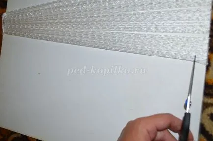 Kerti szobor egy fa kezével