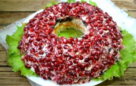 Saláta - gránát karkötő - csirke recept gombával, sajttal és aszalt szilvával (saláta) Saláta - gránát karkötő - csirke recept gombával, sajttal és aszalt szilvával