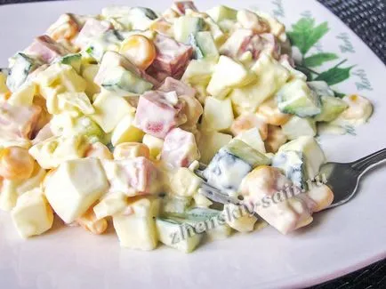 Saláta kukorica, kolbász, uborka - egy recept fotó (saláta) Saláta kukorica, kolbász és friss uborka - a recept egy fotó