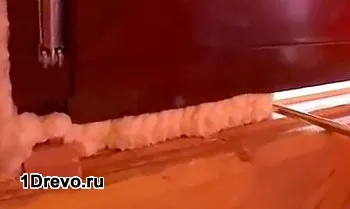Független telepítése műanyag ablakok egy fából készült ház