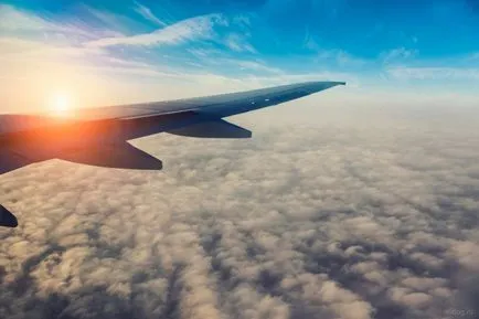 Plane az égen fotó