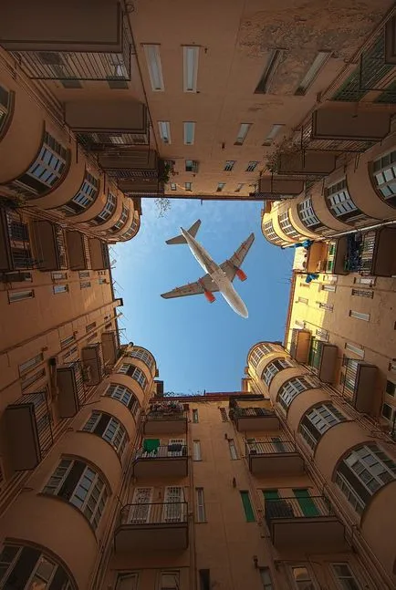 Plane az égen fotó