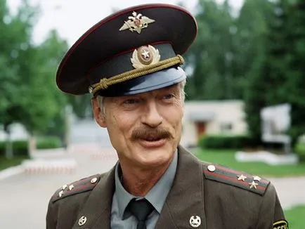 Sorozat, ahol a katonák lőttek, a szereplők és a szerep (hogy) Sorozat, ahol a katonák lőttek, a szereplők és a szerepe