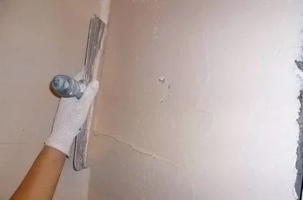 Vakolt falak saját kezűleg különösen a technológia, alaplapokat (kezük fotó) Vakolt falak saját kezűleg különösen a technológia, a rendszer tippek