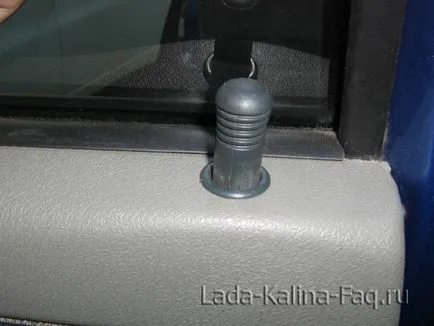 A hátsó ajtókárpit belső viburnum