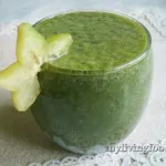 A nap egy üveg vagy hogyan lehet a zöld turmixokat otthon (egy érett banán) A nap egy üveg vagy hogyan lehet a zöld turmixokat otthon
