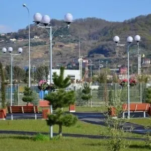 Az eljárás és a világító technológia támogatja a set közvilágítási oszlopok