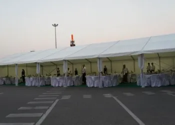 Az esküvő a természetre - a szervezet kulcsrakész sátor