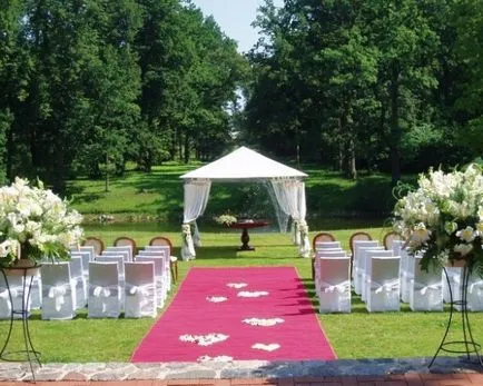 Esküvői jellegű (Wedding) Az esküvő a természetre