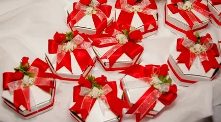Esküvői dekoráció ötletek a kezüket design a terem kialakítása, valamint meghívók (40 fotó) (kar) Esküvői dekoráció ötletek a kezüket design a terem kialakítása, valamint meghívók (40 fotó)