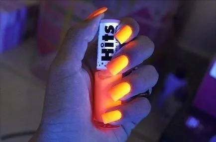 Világító körömlakk, köröm létrehozása, izzó a sötétben (izzó a sötétben fluoreszkáló neon lumineszcens UV fotó video utasításokat) Világító körömlakk, köröm létrehozása, izzó a sötétben
