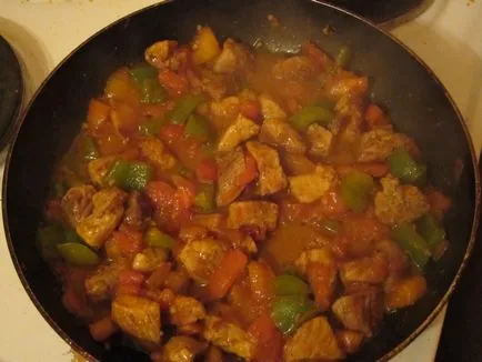 Sertés pörkölt paradicsom és paprika - számítógépes erőforrás sm