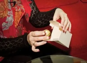 Cake kartonból saját kezűleg, tekintettel a méret a sablon, a mester osztályt fotók és videó tanulságok