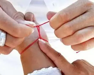 Mi kerül a kar