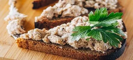 Párolt sertéshús otthon - egy recept egy serpenyőben, multivarka, autokláv és kukta