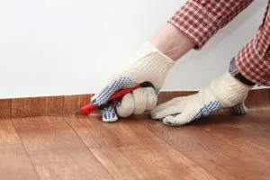 Fektetése linóleum kezét lépésről lépésre (a kezével) Fektetése linóleum kezét lépésről lépésre