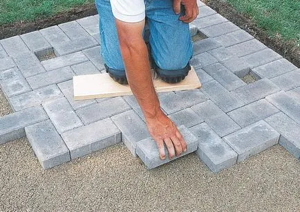 Térkőlerakó kezüket képek, ábrák, rajzok, videók