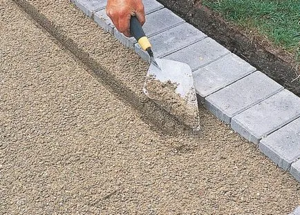 Térkőlerakó kezüket képek, ábrák, rajzok, videók