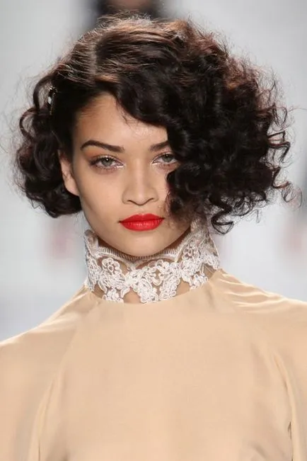 Styling göndör haj hajformázó ötletek 4