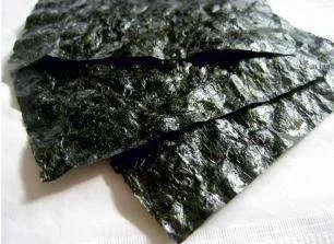 Nori alga - előnyei és hátrányai, fotók levél, valamint a receptek (tengeri nori hínár) Nori alga - előnyei és hátrányai, fotók levél, valamint a receptek