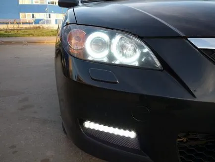 Futó fények egy autó - ez a faj DRL az autó (futó) Futó fények egy autó - ez a faj DRL az autó