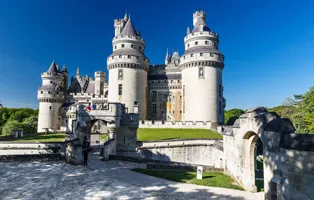 Ország házak stílusában egy vár Budapesten