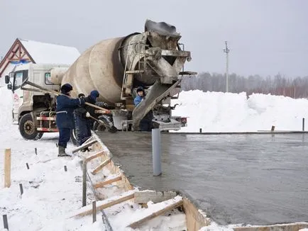 Öntött beton a zsaluzat