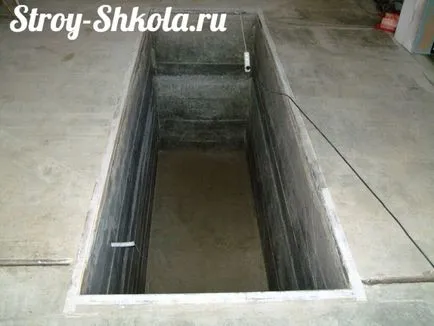 Ömlött a betonon a garázsban - az utasítást, hogy megtudja! (Fill) Ömlött a betonon a garázsban - az utasítást, hogy megtudja!