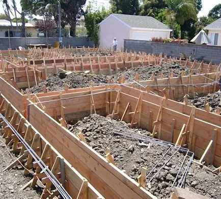 Öntött beton a formába saját kezűleg, az épület portál (beton) Öntött beton a formába saját kezével, épület portál