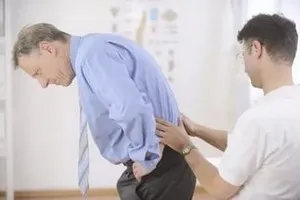 Beszorult idegek a hátsó az oka ennek a feltétele, és mit kell tenni