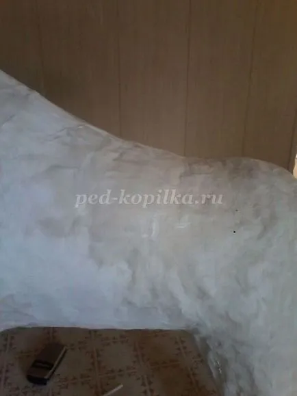 Zsiráf készült papírmasé