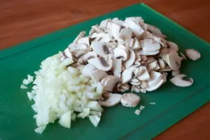 Julien csirke gombával egyszerű recept
