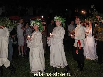 Упътвания за духовете на ден, храна на масата