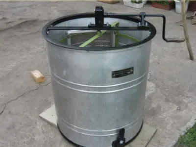 Extractor kezük