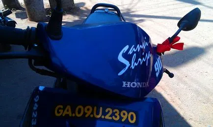 Hogyan juthat folytak egy moped Hogyan juthat folytak egy moped