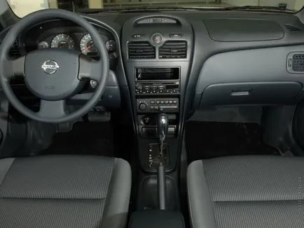 Какво да изберете Nissan Almera и Almera Classic