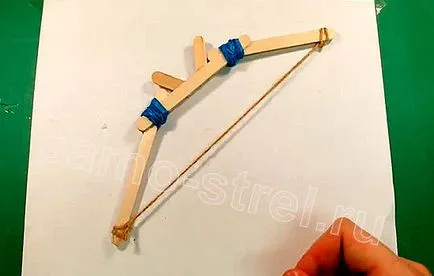 Hogyan készítsünk egy számszeríjat származó csapok